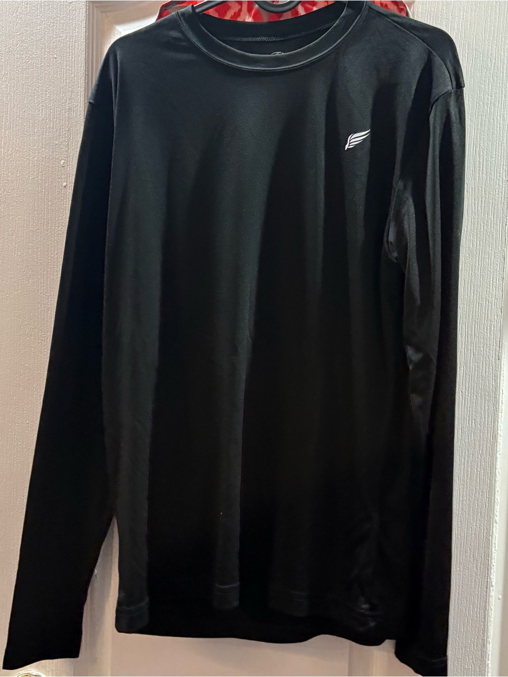 Men's Black Long-Sleeve Performance Tee